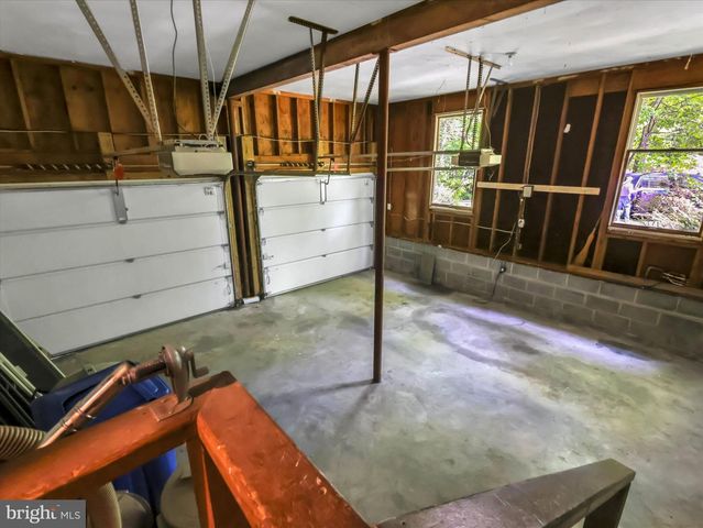 9204 FALLS BRIDGE LN, Rockville, MD 20854