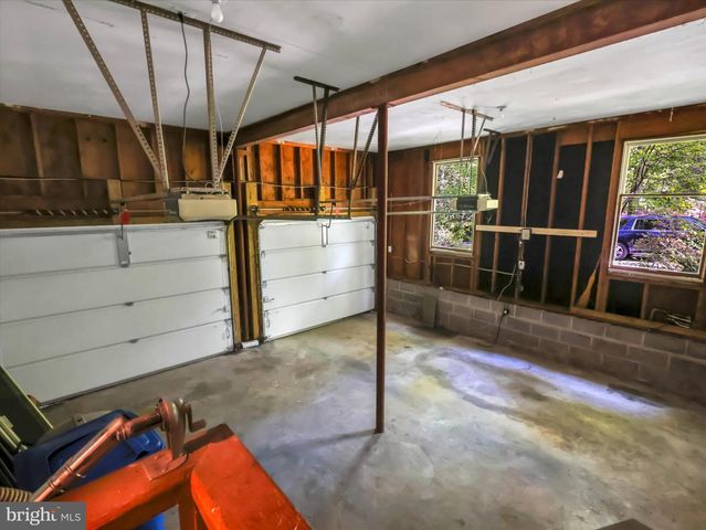 9204 FALLS BRIDGE LN, Rockville, MD 20854