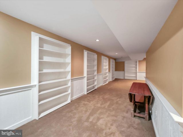9204 FALLS BRIDGE LN, Rockville, MD 20854