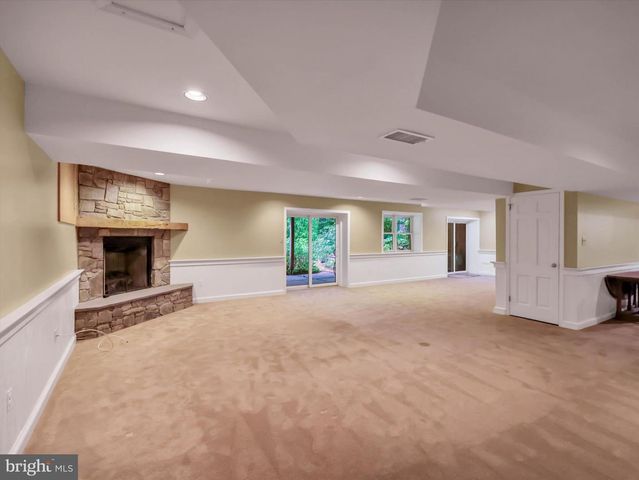 9204 FALLS BRIDGE LN, Rockville, MD 20854