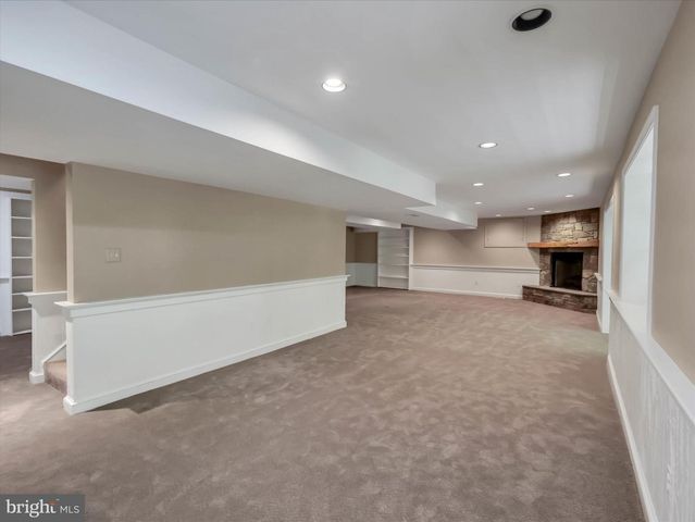 9204 FALLS BRIDGE LN, Rockville, MD 20854