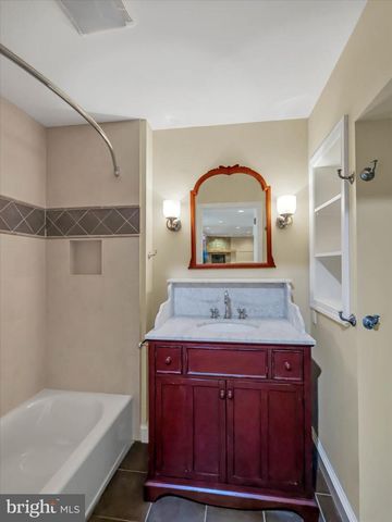 9204 FALLS BRIDGE LN, Rockville, MD 20854