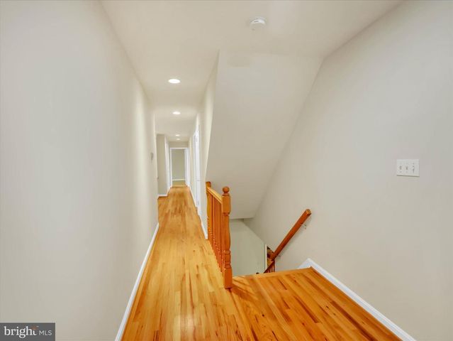 9204 FALLS BRIDGE LN, Rockville, MD 20854