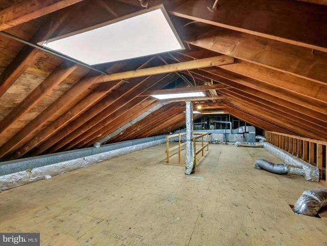 9204 FALLS BRIDGE LN, Rockville, MD 20854