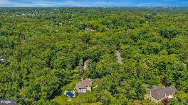 9204 FALLS BRIDGE LN, Rockville, MD 20854