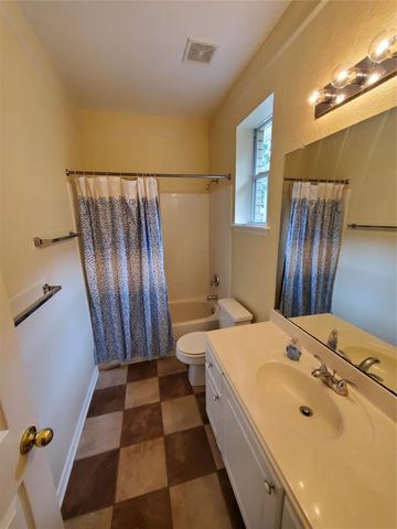 2715 Falling Forest Court, Richmond, TX 77406