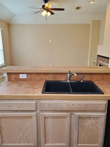 2715 Falling Forest Court, Richmond, TX 77406