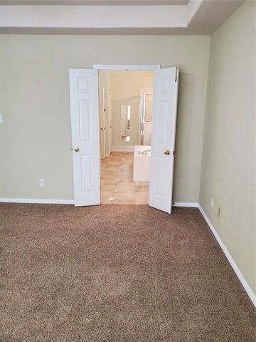 2715 Falling Forest Court, Richmond, TX 77406