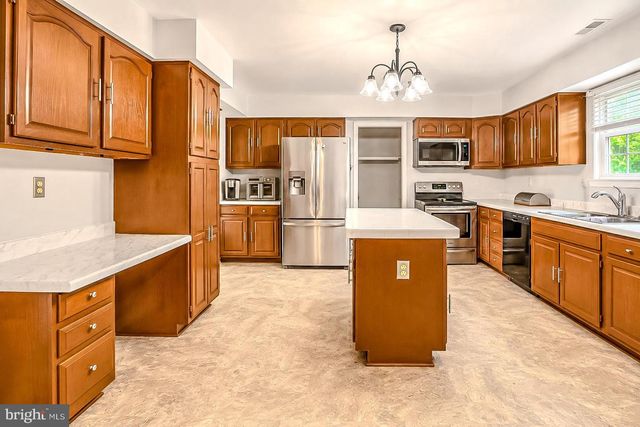 5802 BOST LN, Clinton, MD 20735