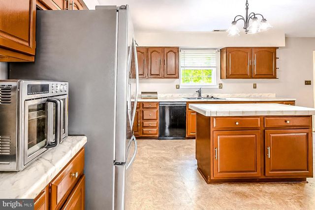 5802 BOST LN, Clinton, MD 20735