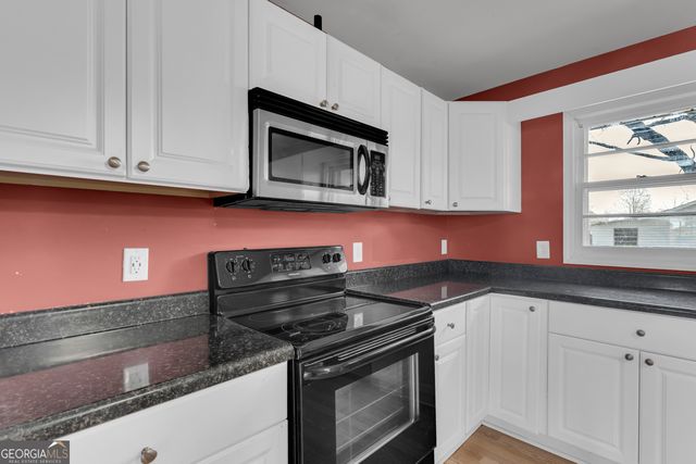 821 Highway 323, Gillsville, GA 30543