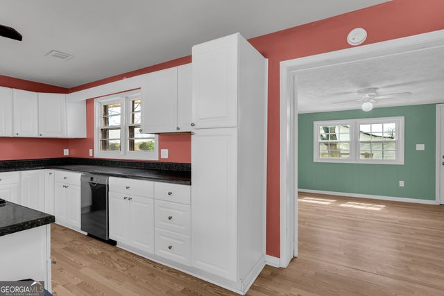 821 Highway 323, Gillsville, GA 30543