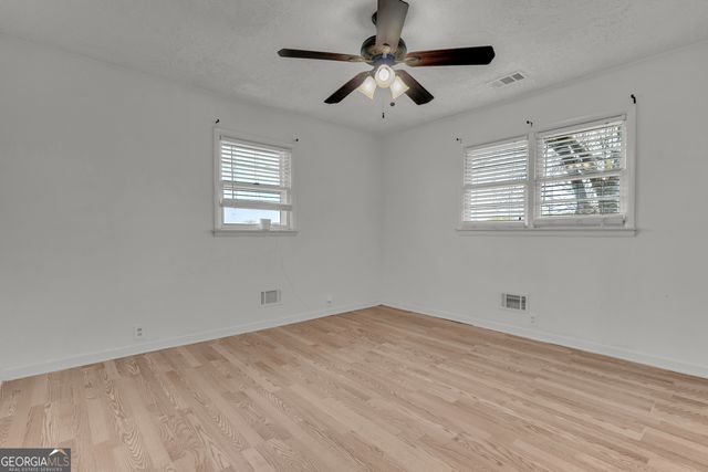 821 Highway 323, Gillsville, GA 30543