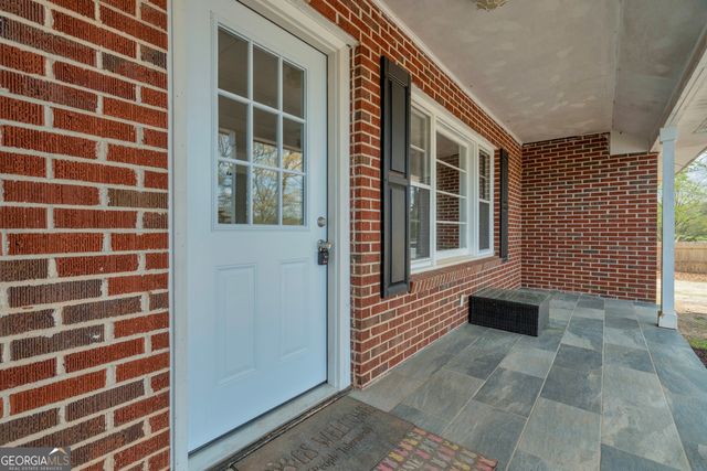 821 Highway 323, Gillsville, GA 30543