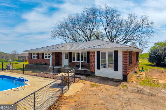 821 Highway 323, Gillsville, GA 30543