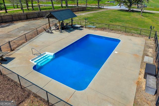 821 Highway 323, Gillsville, GA 30543