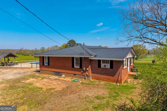 821 Highway 323, Gillsville, GA 30543