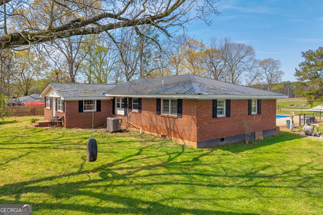 821 Highway 323, Gillsville, GA 30543