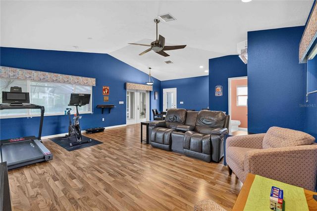 9703 65TH AVENUE E, Bradenton, FL 34202
