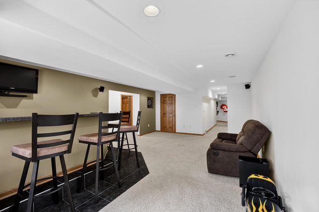 3152 W Main Street, Sun Prairie, WI 53590