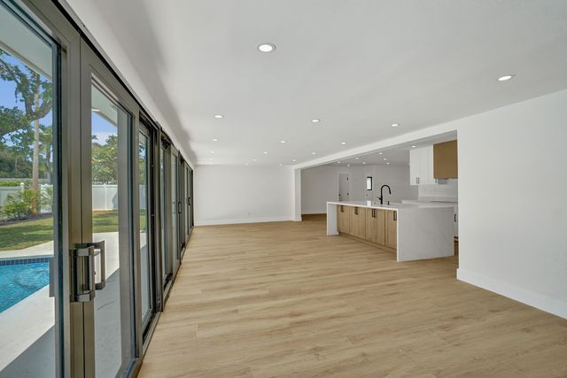 669 SW 3rd Street, Boca Raton, FL 33486