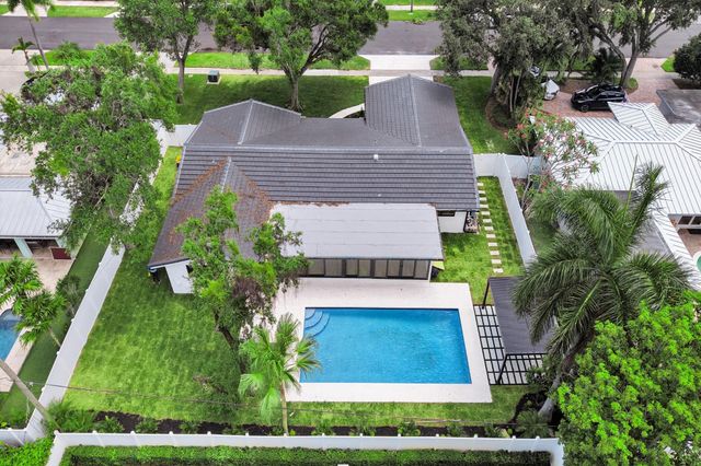 669 SW 3rd Street, Boca Raton, FL 33486
