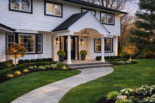 22 Peppermill Lane, Dix Hills, NY 11746