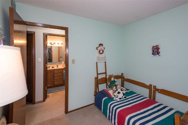 1449 NW 71st Place, Ankeny, IA 50023