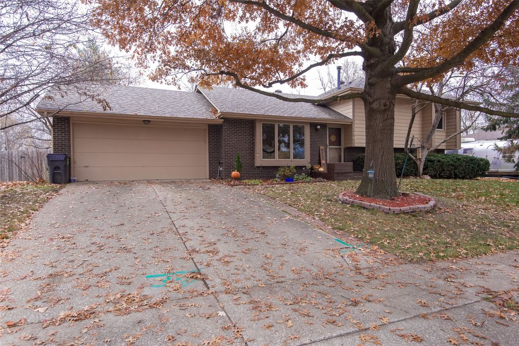 1449 NW 71st Place, Ankeny, IA 50023