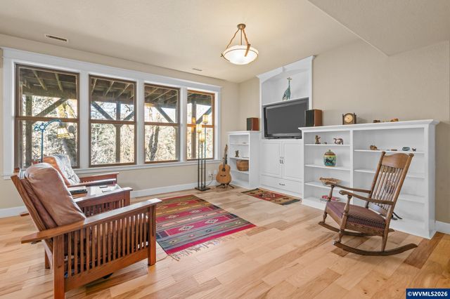 7175 NW Oak Creek Dr, Corvallis, OR 97330