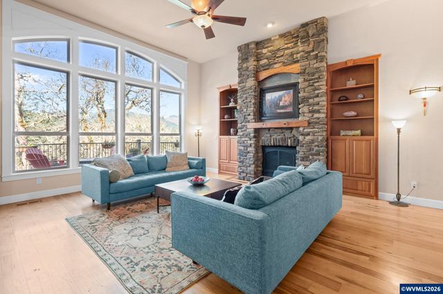 7175 NW Oak Creek Dr, Corvallis, OR 97330