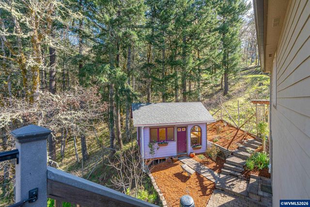 7175 NW Oak Creek Dr, Corvallis, OR 97330