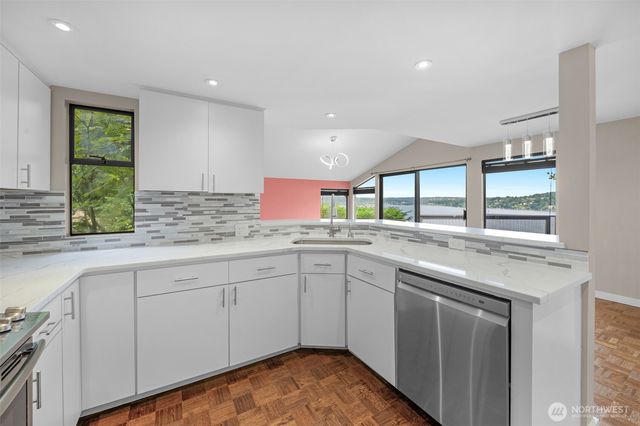 3556 NE 147th Street, Lake Forest Park, WA 98155