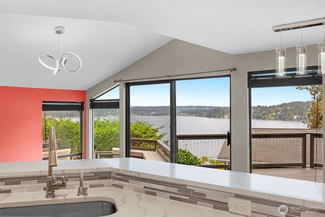 3556 NE 147th Street, Lake Forest Park, WA 98155