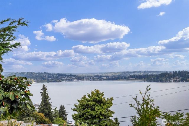 3556 NE 147th Street, Lake Forest Park, WA 98155