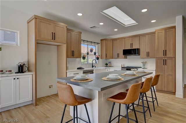 2609 Rangely Avenue, Henderson, NV 89052