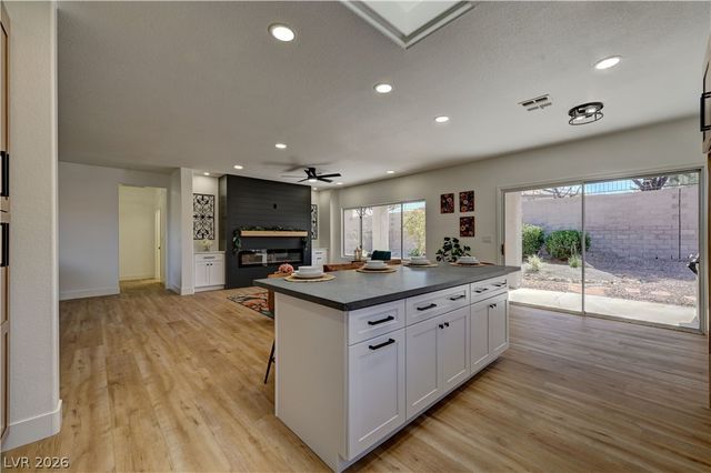 2609 Rangely Avenue, Henderson, NV 89052