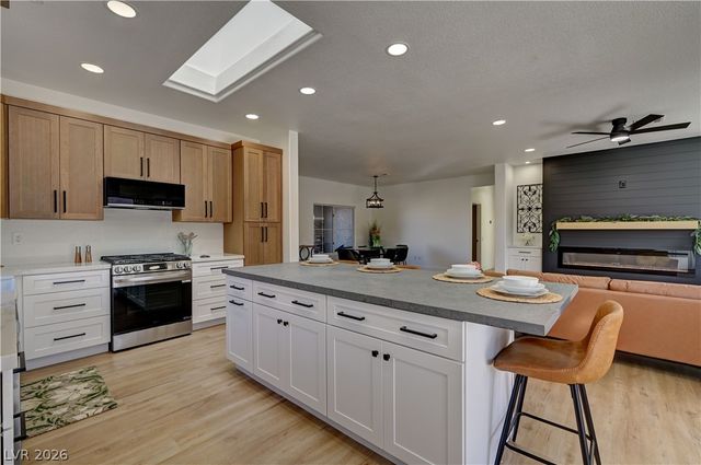 2609 Rangely Avenue, Henderson, NV 89052