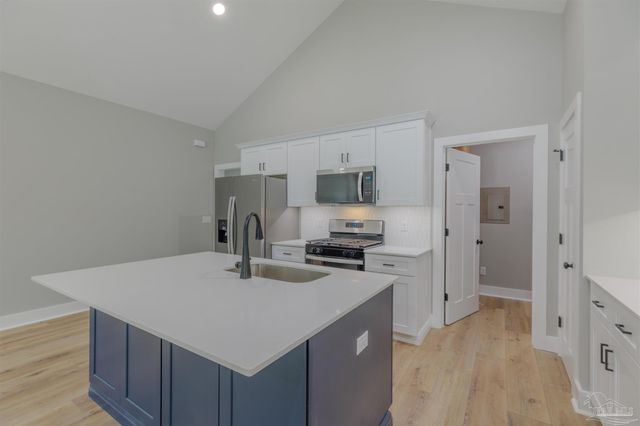 110 E Bobe St, Pensacola, FL 32503