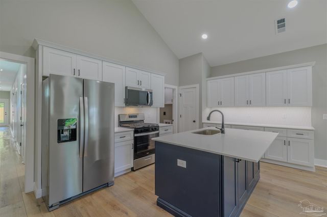 110 E Bobe St, Pensacola, FL 32503