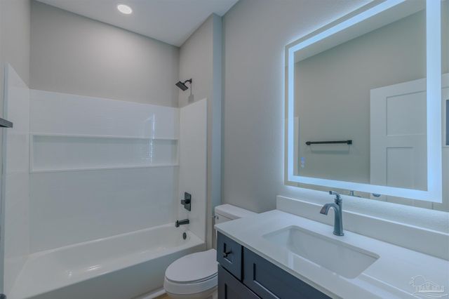 110 E Bobe St, Pensacola, FL 32503