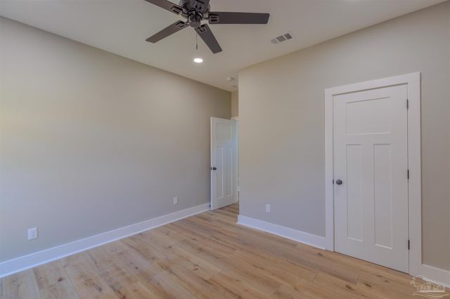 110 E Bobe St, Pensacola, FL 32503