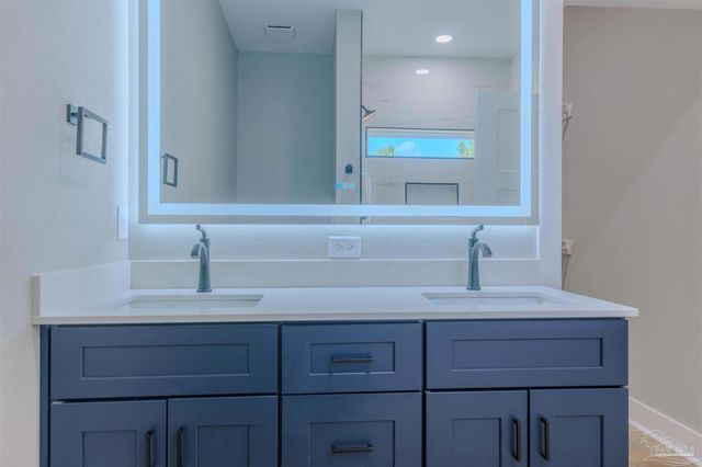 110 E Bobe St, Pensacola, FL 32503