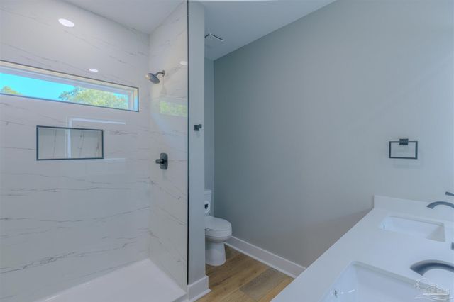 110 E Bobe St, Pensacola, FL 32503