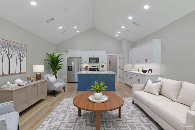 110 E Bobe St, Pensacola, FL 32503