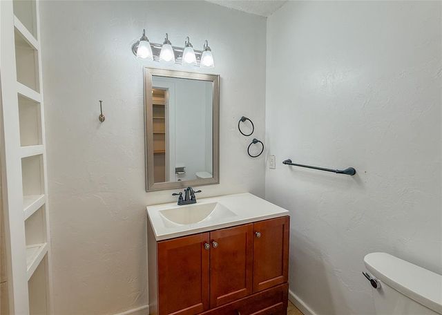 12021 Hawthorne Lane, Oklahoma City, OK 73162