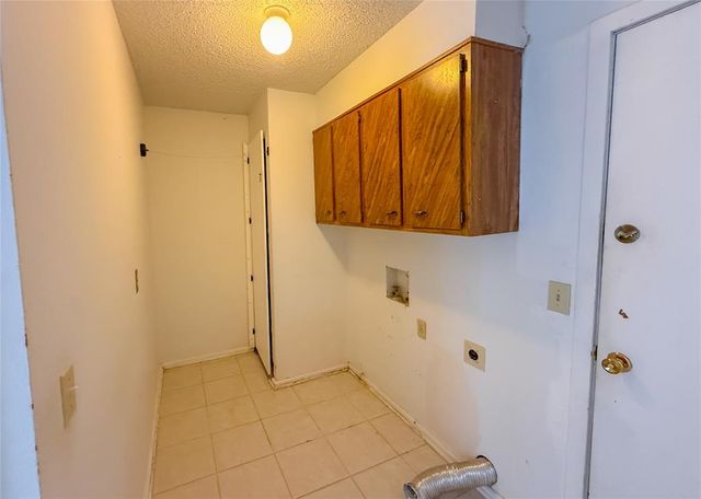 12021 Hawthorne Lane, Oklahoma City, OK 73162