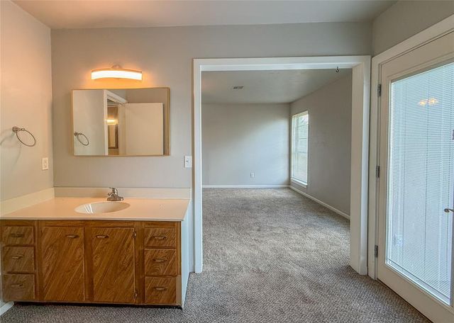 12021 Hawthorne Lane, Oklahoma City, OK 73162