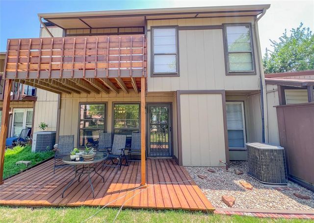12021 Hawthorne Lane, Oklahoma City, OK 73162