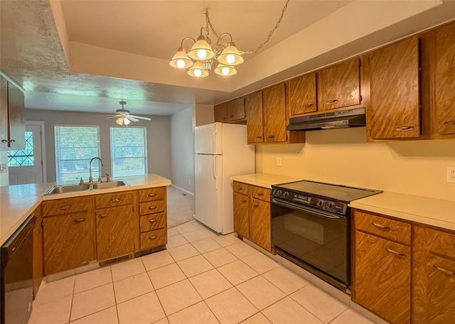 12021 Hawthorne Lane, Oklahoma City, OK 73162
